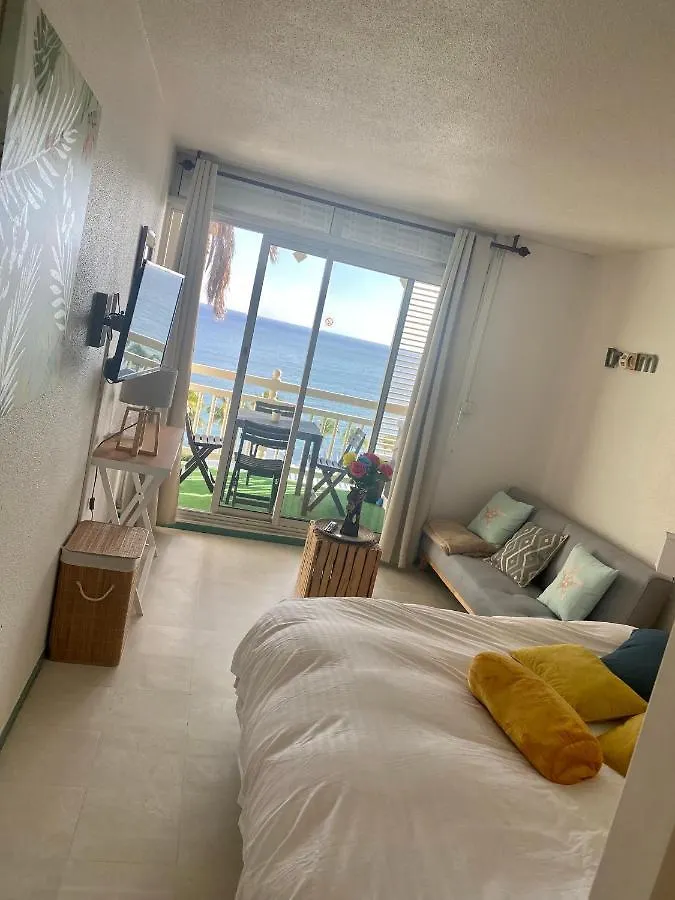 Black Diamond Condominium Le Diamant